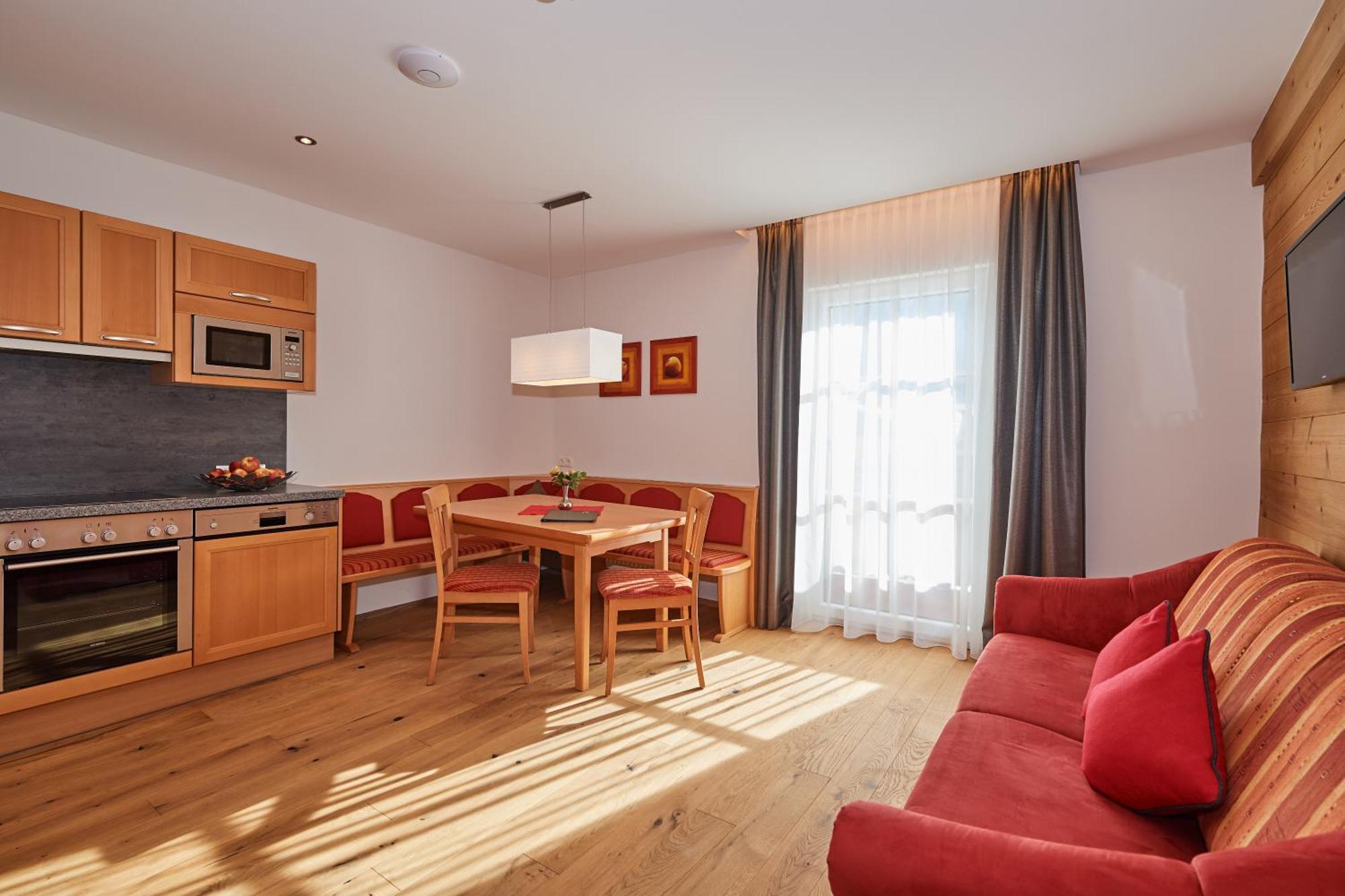Rainerhof Aparthotel Флахау Стая снимка